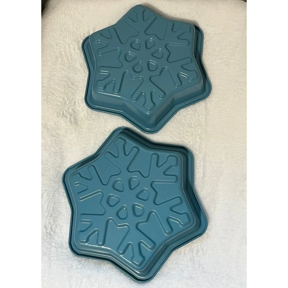 Nordic Ware  Snowflake Cake Pan Blue 2pc NEW Christmas Baking Winter